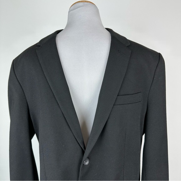 ZARA Essentials Daily Outfit Black Two Button Blazer Size XL - Picture 2 of 8